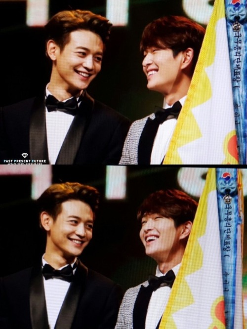 Onew and Minho @ 2016 Korea Popular Culture and Arts Awards