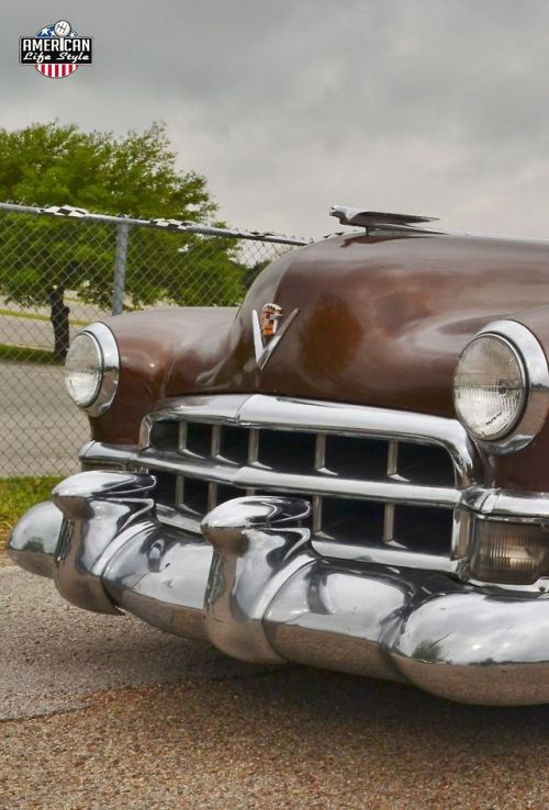 Porn photo the-american-life-style:Cadillac Coupe (1949)