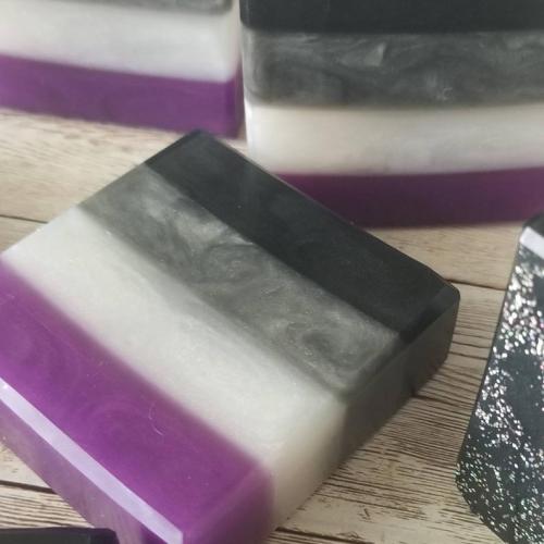 justlgbtthings: snootyfoxfashion: LGBTQ+ Pride Soap from PrettySoapCo the ace one is mesmerizing
