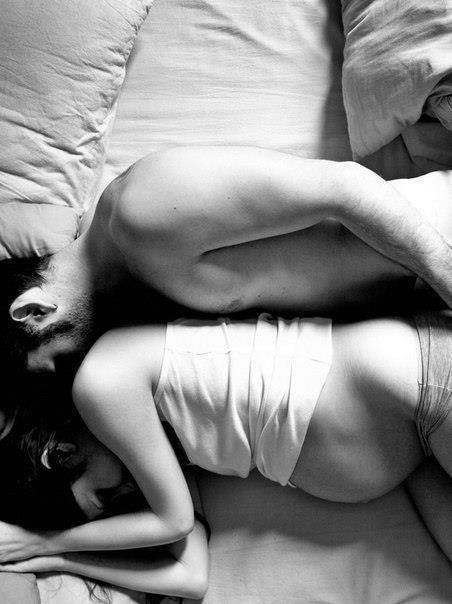 gosexypics:  Intimate Photos of Sleeping Pregnant Couples - Amazing Photo Album 