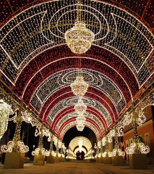 legendary-scholar:  Decorations on Metro Lubyanka, Moscow.