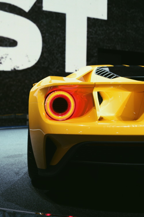 theacceleratedlifestyle:  Ford GT | SeanRTPhotography