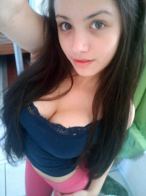 busty-babez:  No makeup, no problem!