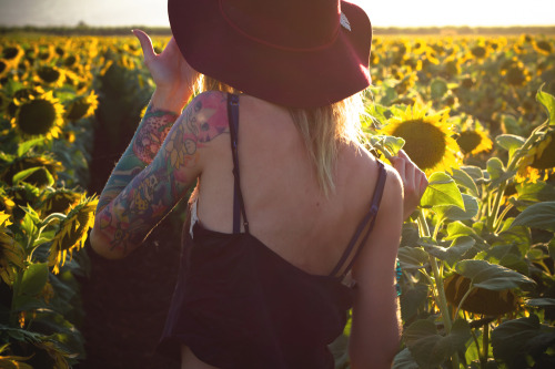 Come take a walk with me. model Theresa Manchester, photo by noisenest