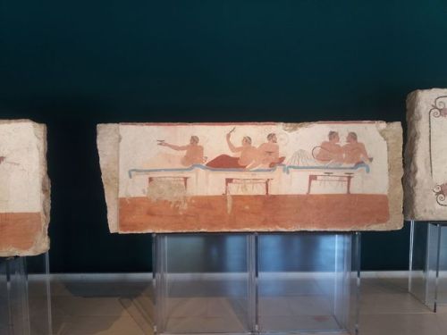 Paestum  museum - Tomb of the DiverA wall painting depicting symposium,, c. 480 BCE(3096 x 2022
