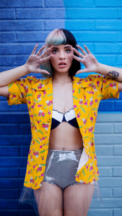 ultrapapers:  Melanie Martinez for full size click on the pic and save it please like or reblog if u