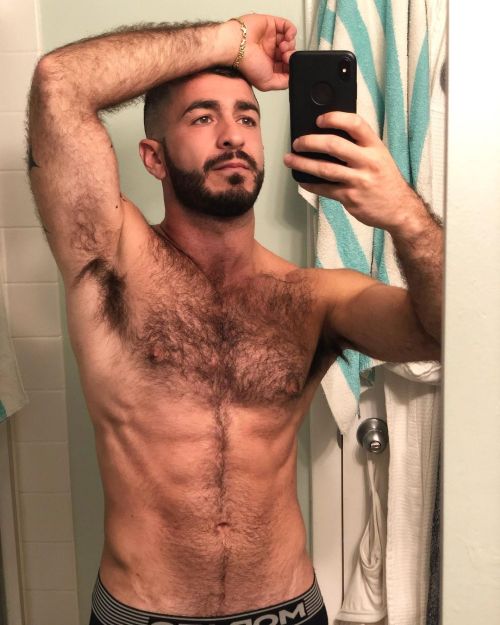 https://64.media.tumblr.com/6b7df259376571e9c17348506b16c9c0/7b7a84a058b0debc-74/s500x750/a2e2ad121651167be5c49b369fd19076aa5db9c2.jpg