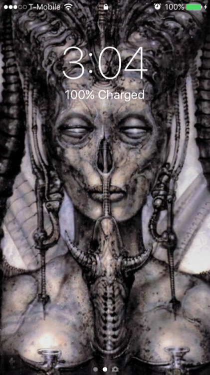 phlvl:I was tagged by @artsdrugto post your wallpaper, the last song you listened to and the last se
