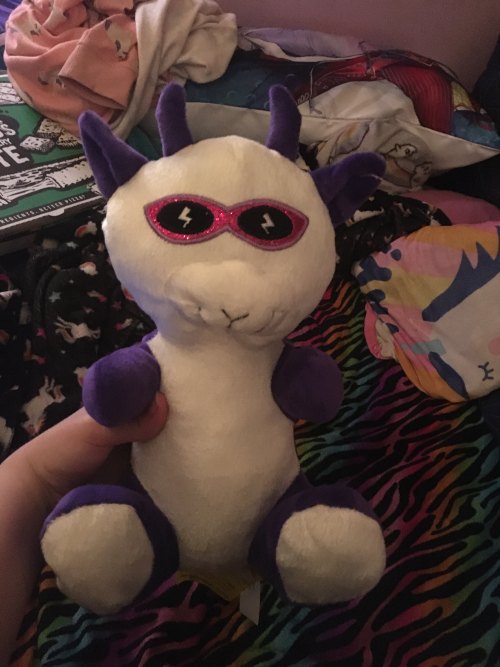 shiftythrifting:  no clue what this guy is but i love him