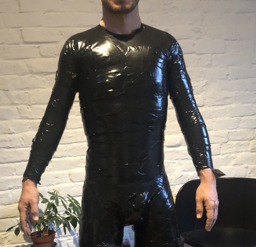 Brussels 2020 - With my boyfriend, we created our own latex catsuits “made to measure”. First step: 