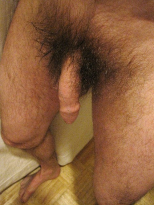 beardburnme:  Severely in lust with this one. Thanx for the submit sexy!!!!