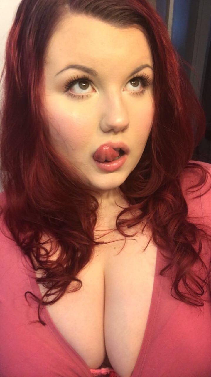 buppygirl:  Selfie drop 🌺  VIP Snapchat ~ MV ~ My Porn Archive