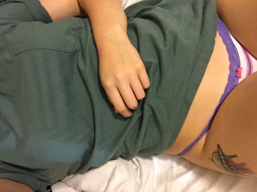 littlesexpet:  rly need attention