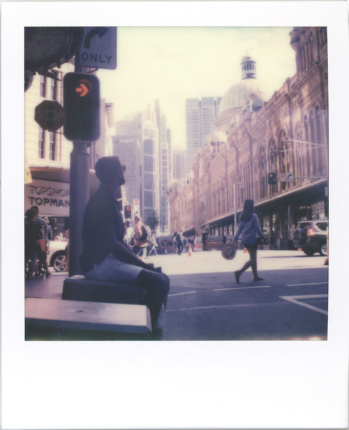 Un pâle rayon de lumière s’infiltre dans mon coeurSydney, AustraliePolaroid SLR670-S, Polaroid Origi