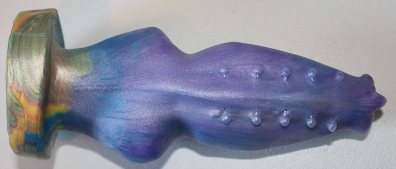 akrowsnest:  Some fresh new pours of the full size toys are now in the shop~! I’ve