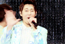 sunggyu + hair styled up 