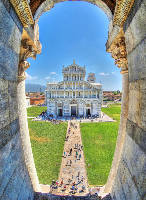 Piazza dei Miracoli da Henrik Lundholm AndersenTramite Flickr:The Piazza del Duomo (&ldquo;Cathedra