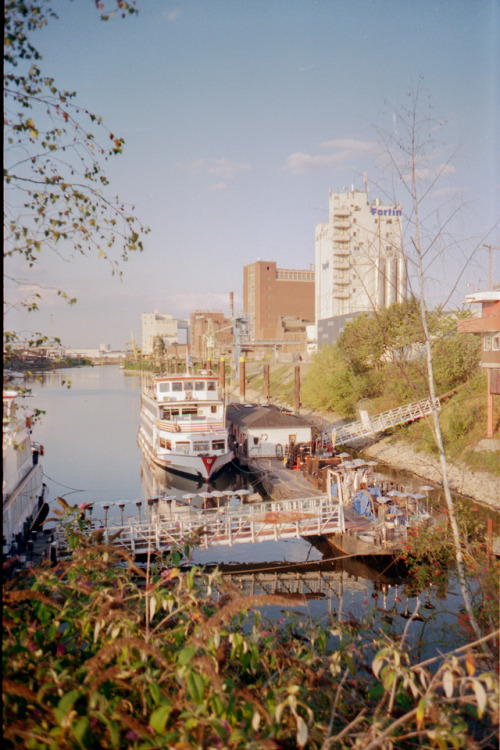 HafenromantikOlympus mju // Kodak Gold 200 // Epson v750 mit Silverfast