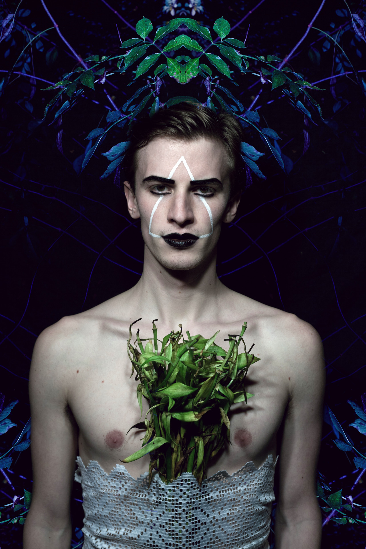 discordant23:    http://discordant23.tumblr.com/Model: Andrakhttps://soundcloud.com/andrak_feelsMake