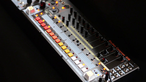 なんたってこのデザイン。TR-808クローンのユーロラック・モデルが今秋登場｜ギズモード・ジャパン