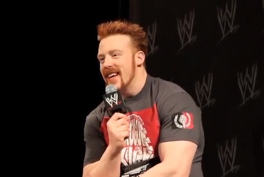allsheamusfarrelly:  Hot, sexy, yummy Sheamus on WM Press conference! Gostoso  da