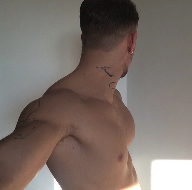 coachpervmansprivatestash:  From: whipkickone Coach Pervman’s Private Stash