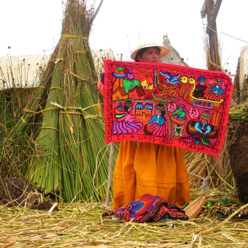 Tesoros turísticos, Urdos islas flotantes, Lago Titicaca, Puno, Perú, 2017.My knowledge of Andean fo