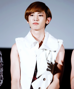 kuroi-pearl:When he looks like a cute little lost boy on stage: 15 days till Channie’s B-day