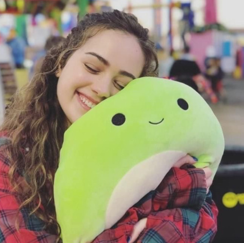 Icons Mary Mouser