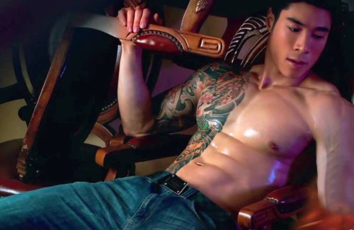 Viva!Asian hunks!