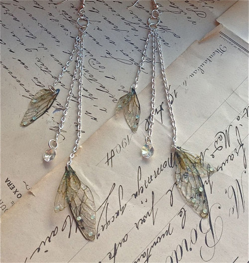 whimsy-cat:Faerie wing jewelry by Under the Ivy.