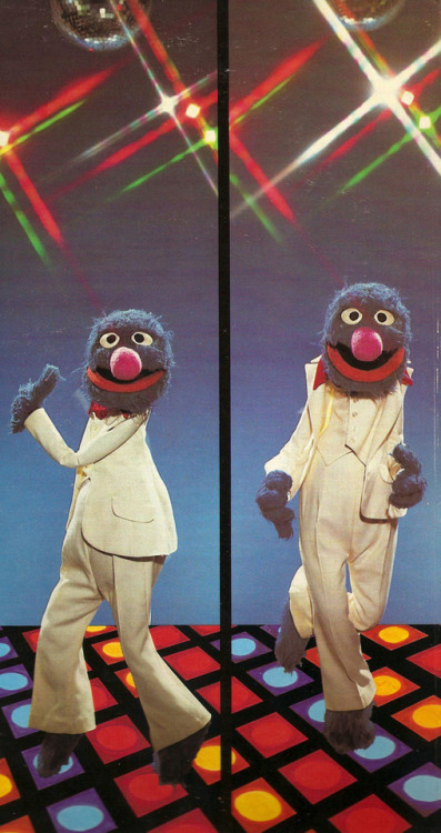 maamlet: themuppetmasterencyclopedia: Disco Grover everyone shut the fuck up its Disco Grover Tuesda