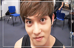 yong-yongie:  CNBLUE staring contest.