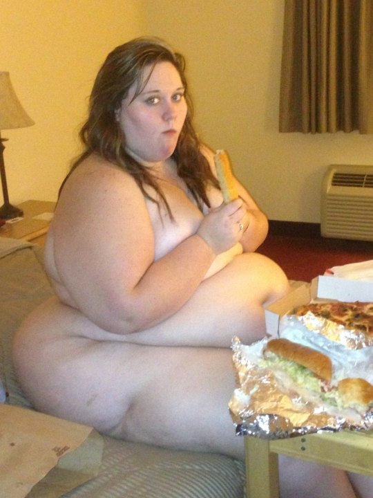 bigbellyghoul:brendakthedonutgirl:palmfeeder-deactivated20221030:Getting obese is