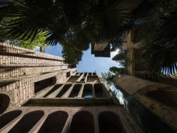 rhubarbes:  La fabrica by Ricardo Bofill.via Ufunk.net