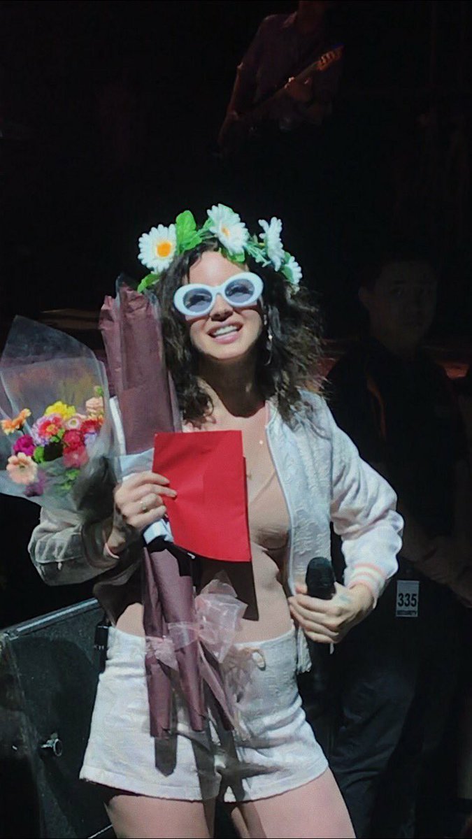 pinupgalore-lanadelrey:  Lana Del Rey in Australia 