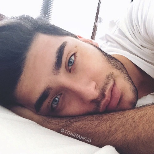 nuttypostcat:  Toni Mahfud