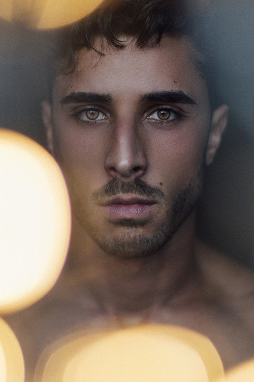 bambam62:Daniel Gonzalez by Adrian C. Martín