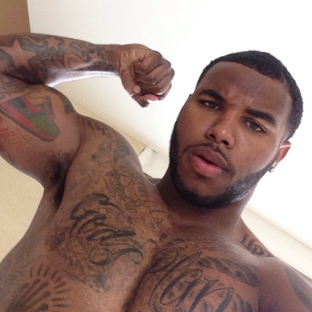 thickonlock:  mancrushoftheday:  The Man Crush Blog / Facebook / Twitter  Marry