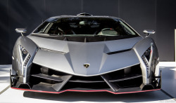 automotivated:  Lamborghini Veneno (by Ted