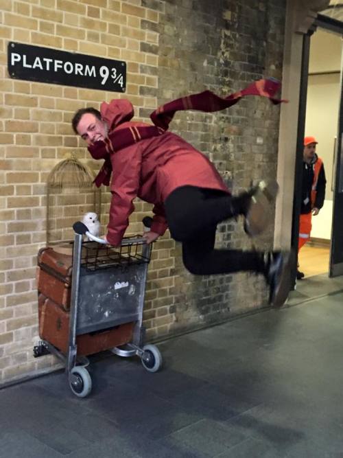 hotboyproblems:  guess who went to hogwarts 