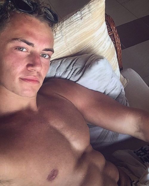 lumbrjax:  Instagram user @get_in_shape_lifestyle http://ift.tt/1TbLBg5