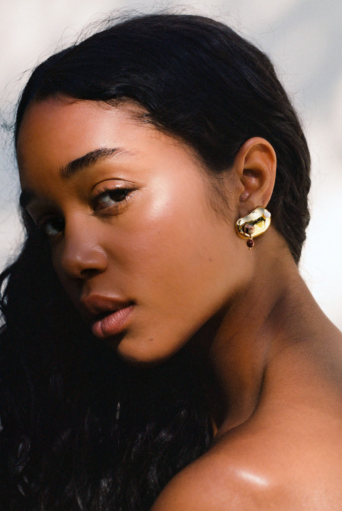 robertsjulias:LAURA HARRIER for the EGR / Monica Sordo jewelry capsule© Drew Escriva