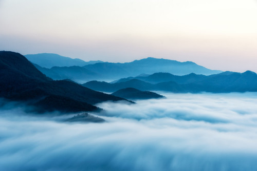 Sunrise above the clouds, Mt. Bonapsan, Gapyeong.Topping out at little more than 300 meters, Mt. Bon