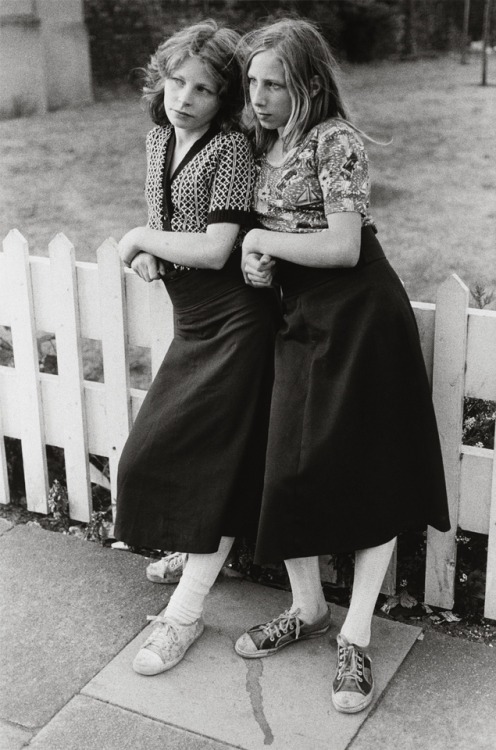 federer7:Two Young Women at Fence, London, 1975 Photo: Mark CohenEnlarge