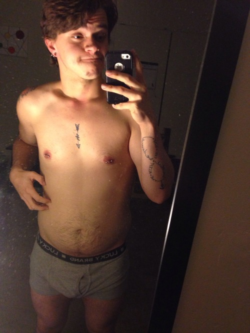thatoneguy9892:  I missed tummy Tuesday by a couple of hours, but here they are 😁
