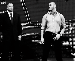theprincethrone-deactivated2016:  Praise the Evolution for bringing back Randy wearing