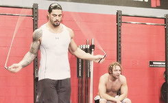 tina619:  leakee:   The Shield ± Workouts Pt. 2    Uhhh boys, STAHP!