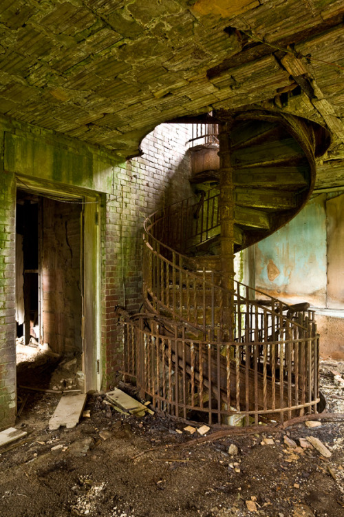 ianference:Wrought iron spiral staircase in Nurses’ Building on North Brother Island in September 20