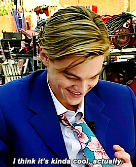 dicapriosource:Leonardo DiCaprio on the set of Romeo + Juliet (1996)